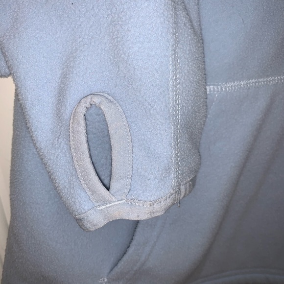 The North Face fleece pull over sweater. - Picture 4 of 6